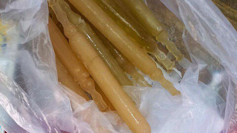 16 học sinh tiểu học ngộ độc sau khi ăn kem ống