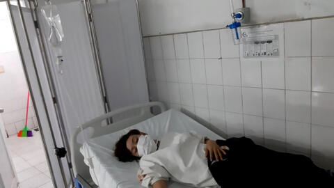 Cô giáo uống thuốc tự tử trước mặt hiệu trưởng ở TP.HCM