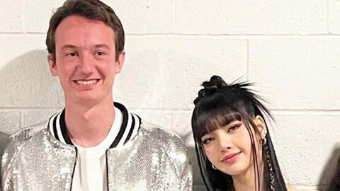 Lisa bị bạn xa lánh vì nghi vấn “phong sát", một động thái chứng minh đã chia tay bạn trai CEO?