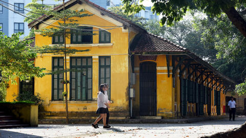 Hà Nội có thể có thêm 1 trường THPT chuyên: Cảnh đẹp "siêu thực", hàng loạt ngôi sao nổi tiếng từng theo học