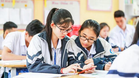 Nhiều giáo viên không đồng tình về quy định cho học sinh sử dụng điện thoại trong lớp