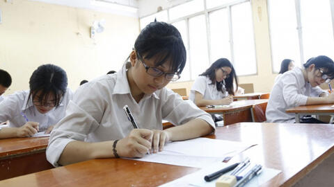 Kỳ thi tuyển sinh vào lớp 10: Không sử dụng điều hòa, phụ huynh không tập trung tại cổng trường