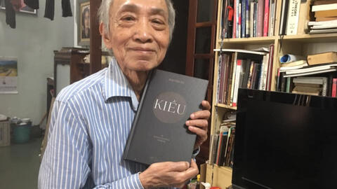 Dương Tường hoàn thành bản dịch truyện "Kiều" sang tiếng Anh: "Bây giờ tôi có thể thanh thản ra đi được rồi”