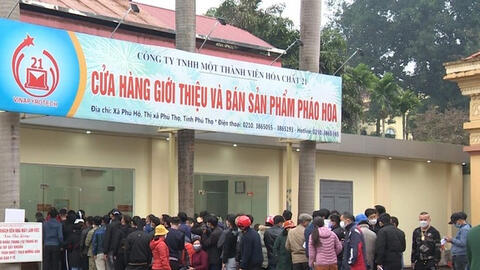 Thị trường "pháo Z121 chợ đen" đẩy giá lên gấp 2, 3 lần