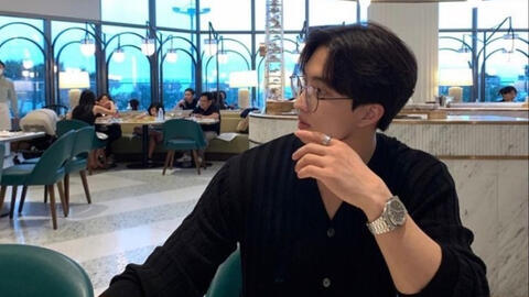 Tự ý ngồi xuống bị đuổi thẳng: "Cậu đi về đi", nam ứng viên nói gì mà nhà tuyển dụng phải đỏ mặt xin lỗi?