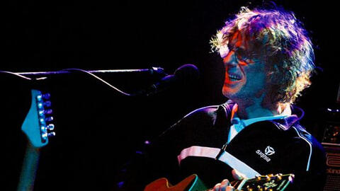 Google Doodle kỷ niệm sinh nhật 70 của Luis Alberto Spinetta, một biểu tượng âm nhạc Mỹ Latinh