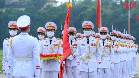 Lễ thượng cờ mừng Quốc khánh ở Lăng Chủ tịch Hồ Chí Minh