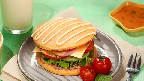 Món ngon mỗi ngày: Bánh rán thịt nguội pate