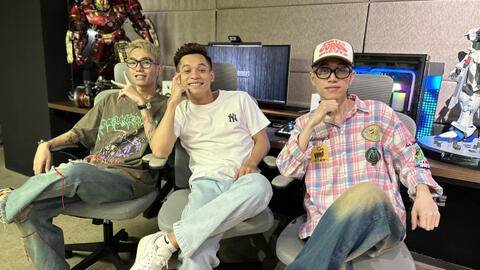 "Người miền núi chất" bất ngờ xuất hiện trên livestream của Độ Mixi, bị Masew "check var" liên tục