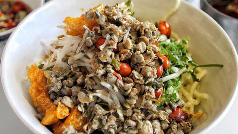 Cơm hến: Món ăn phong vị cung đình Huế