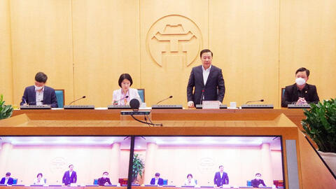 Hà Nội: Yêu cầu lãnh đạo các địa phương cài đặt phần mềm quản lý bệnh nhân mắc COVID-19 vào smart phone