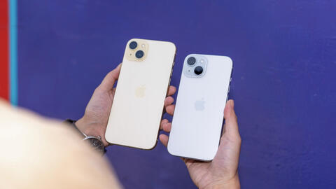 Galaxy Z Fold5 giảm chục triệu đồng, iPhone 15 mới ra mắt cũng bất ngờ giảm giá