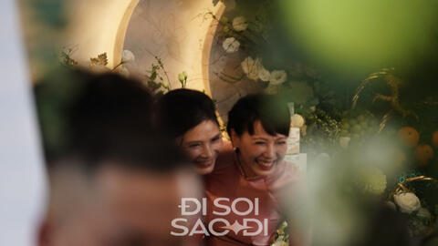 Hai bà sui nhà Đoàn Văn Hậu và Doãn Hải My ôm nhau cười rạng rỡ, mẹ chú rể có chia sẻ đầu tiên trong ngày rước dâu