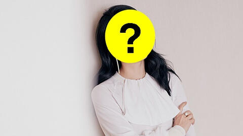 Sao nữ "cả đời bị chê xấu" ngày càng trẻ đẹp ở tuổi 44, vẫn đắt show dù bị tẩy chay vì 4 lần ngoại tình