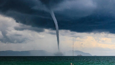 Bức ảnh "Ông già và biển cả" phiên bản Việt được bình chọn là bức ảnh đại dương đẹp nhất