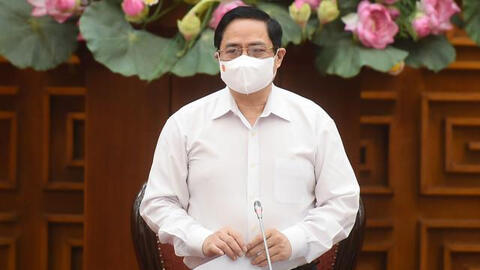 Thủ tướng chủ trì họp khẩn chống  dịch COVID-19: Bệnh nhân 2899 có mối liên hệ phức tạp