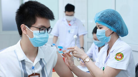 Bộ Y tế đề nghị các địa phương lên kế hoạch tiêm nhắc lại mũi 3, 4 vắc-xin Covid-19