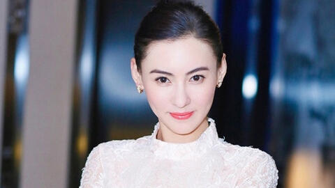 Trương Bá Chi lần đầu nói về thông tin mắc ung thư, bị Tạ Đình Phong chiếm quyền nuôi con