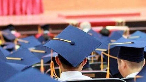 Tranh cãi về đề xuất nghệ sĩ nhân dân được tính là tiến sĩ