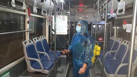 Xe buýt Hà Nội từ chối phục vụ nếu khách không đeo khẩu trang