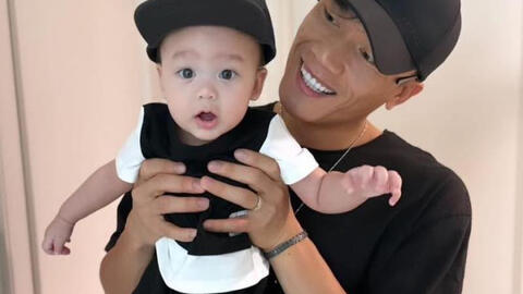 Con trai Bùi Tiến Dũng 9 tháng tuổi đã được rèn làm thủ môn