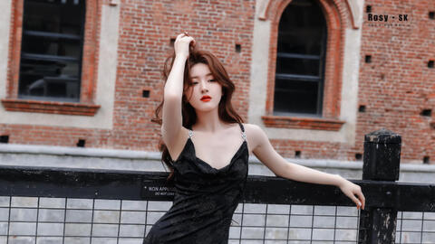 Triệu Lộ Tư diện váy ôm bó sát khoe đường cong nóng bỏng, kết quả bất ngờ của việc giảm cân