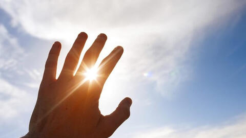 ​Tia cực tím tại Nha Trang, Cần Thơ gây hại ở mức rất cao