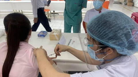 Hà Nội phân bổ 1 triệu liều vắc xin Sinopharm như thế nào?