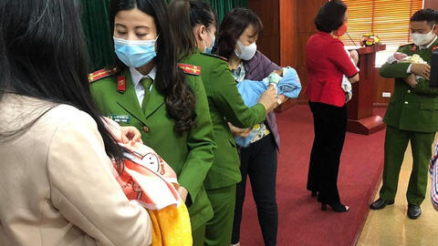 Triệt phá một đường dây mua bán trẻ sơ sinh sang Trung Quốc