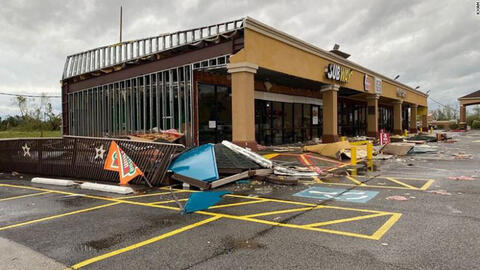 Bão Laura gây thiệt hại trên diện rộng, cướp đi sinh mạng của 6 người ở Mỹ