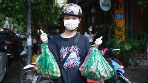 'Vải miễn phí, nếu bạn cần hãy lấy một túi'