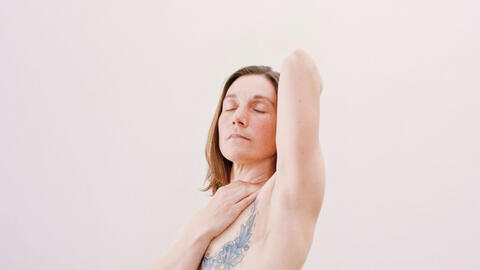 “Reclaim”, dự án ảnh chữa lành vết thương cho những phụ nữ cắt bỏ ngực