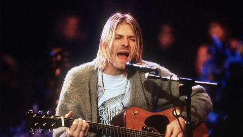 Cây guitar của Kurt Cobain lập kỉ lục đấu giá với 6 triệu USD