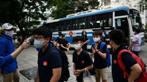 Phát hiện 3 trường hợp bị sốt trong ngày đầu đi học trở lại