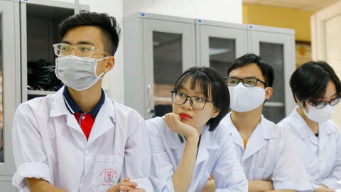 Nhiều trường đại học ở TP.HCM tăng học phí lên gấp đôi