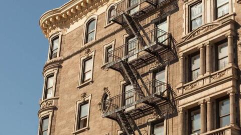 Câu chuyện phía sau những chiếc cầu thang thoát hiểm - biểu tượng nổi tiếng của New York