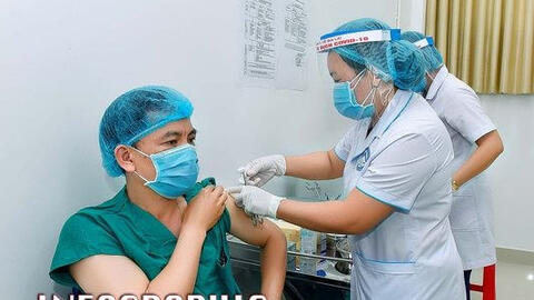 Tiêm vaccine COVID-19 AstraZeneca có phản ứng gì?