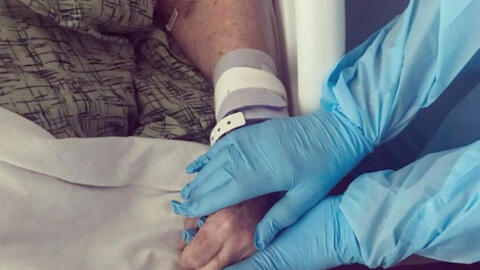 Người đàn ông sẵn sàng đánh đổi mạng sống để gặp vợ lần cuối