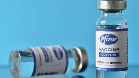 Vì sao vắc xin Pfizer ít tác dụng phụ hơn Moderna?