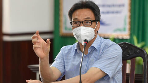 Phó Thủ tướng Vũ Đức Đam: "Người dân xếp hàng để xét nghiệm COVID-19 nguy cơ lây bệnh rất cao"