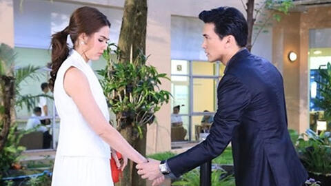 Kết hôn 16 năm, vợ bất ngờ nhận ra sự thật về chồng khi tỉnh dậy sau một tai nạn ô tô