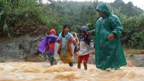 Điều ước nhỏ nhoi của người thầy vùng lũ