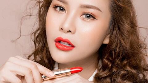 Gợi ý 6 màu son cho mùa lễ hội cuối năm