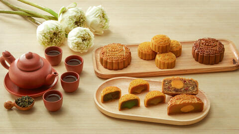 Phúc Long lần đầu ra mắt 4 vị bánh hoàng kim lava cà phê và trà chảy độc đáo