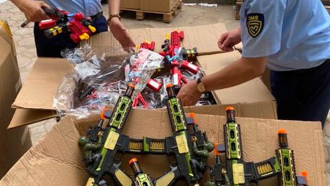 Hàng trăm súng đồ chơi cho trẻ bị thu giữ