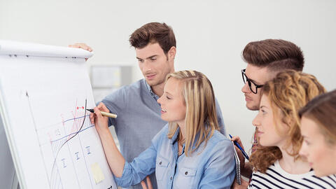 Giao dịch chứng khoán khối ngoại ngày 11/5: Gom cổ phiếu ngân hàng, tập trung bán cổ phiếu bất động sản