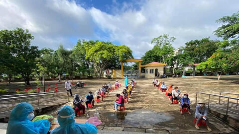 Người dân có nên tự ý mua test nhanh và thực hiện tại nhà?