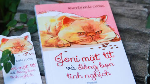 Truyện dài về chú mèo tinh nghịch của một nhà báo