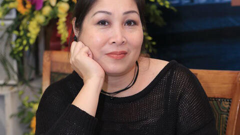 NSND Hồng Vân chính thức xin lỗi khán giả vì quảng cáo cho nhãn hàng kém uy tín