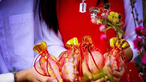 Nên làm gì trong 3 ngày Tết để may mắn cả năm?